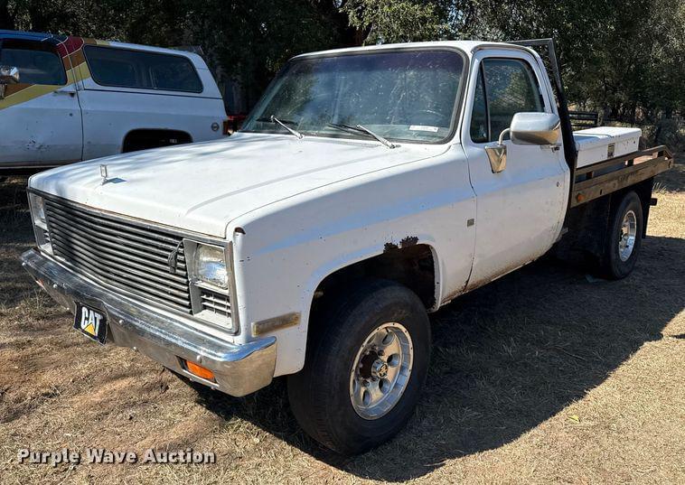 Image of GMC K3500 Primary image