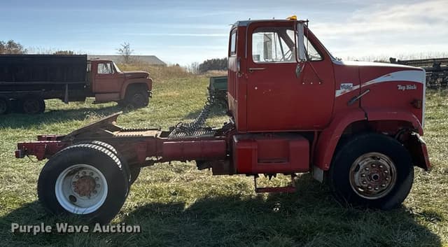 Image of GMC Topkick equipment image 3