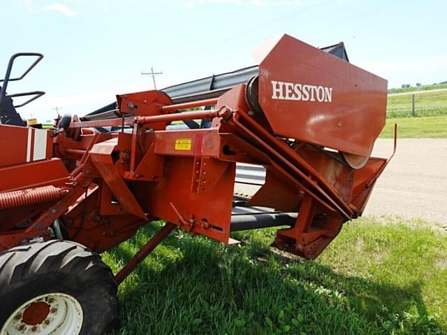 Image of Hesston 6450 equipment image 4