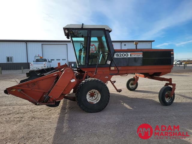 Image of Hesston 8200 equipment image 2