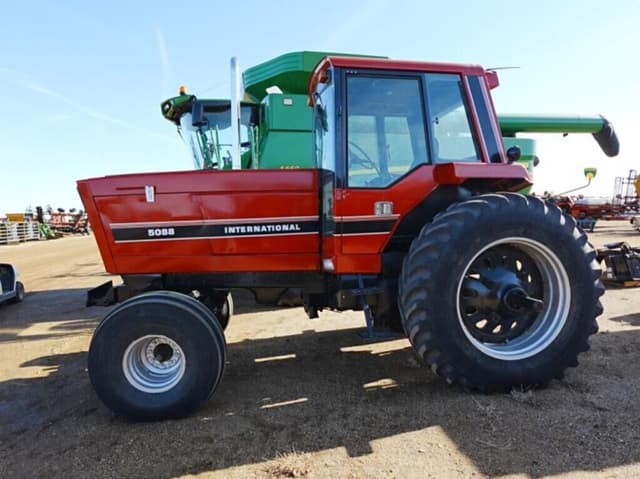 Image of International Harvester 5088 equipment image 1