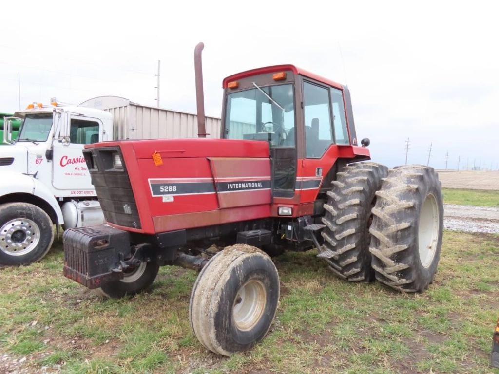 Main image International Harvester 5288