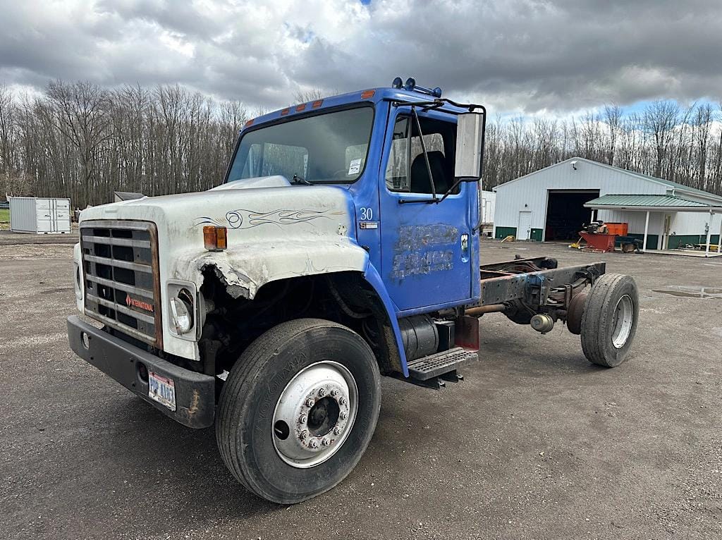 1982 International 1754 Equipment Image0