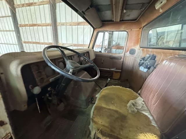 Image of International 1854 equipment image 4