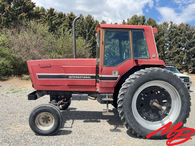 Image of International Harvester 3088 equipment image 1