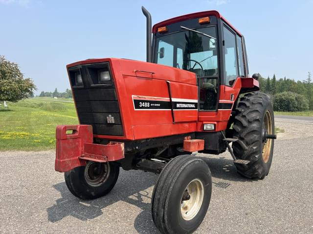 Image of International Harvester 3488 equipment image 2