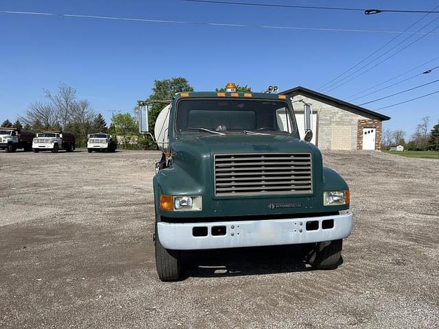 Image of International 4700 equipment image 1