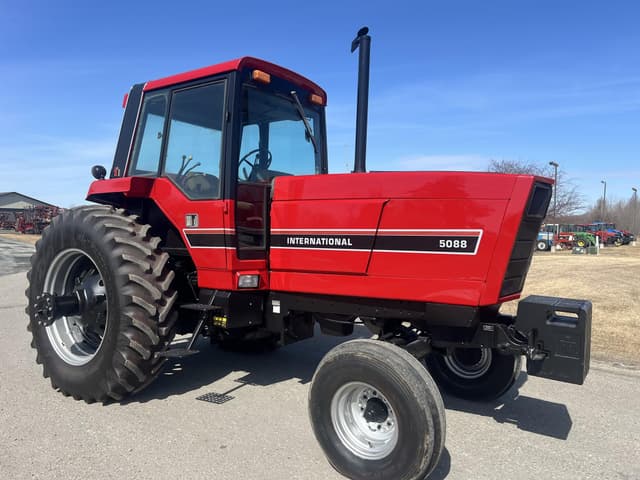 Image of International Harvester 5088 equipment image 2