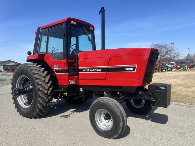 Image of International Harvester 5088 equipment image 3