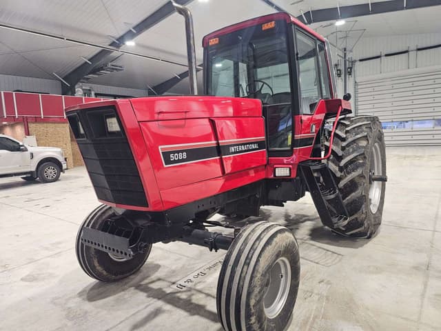 Image of International Harvester 5088 equipment image 1