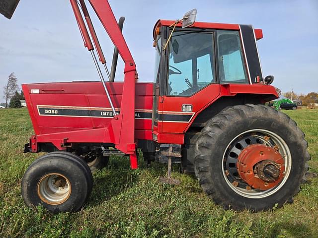 Image of International Harvester 5088 equipment image 4