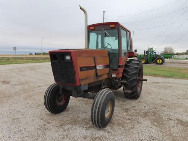 Image of International Harvester 5288 equipment image 1