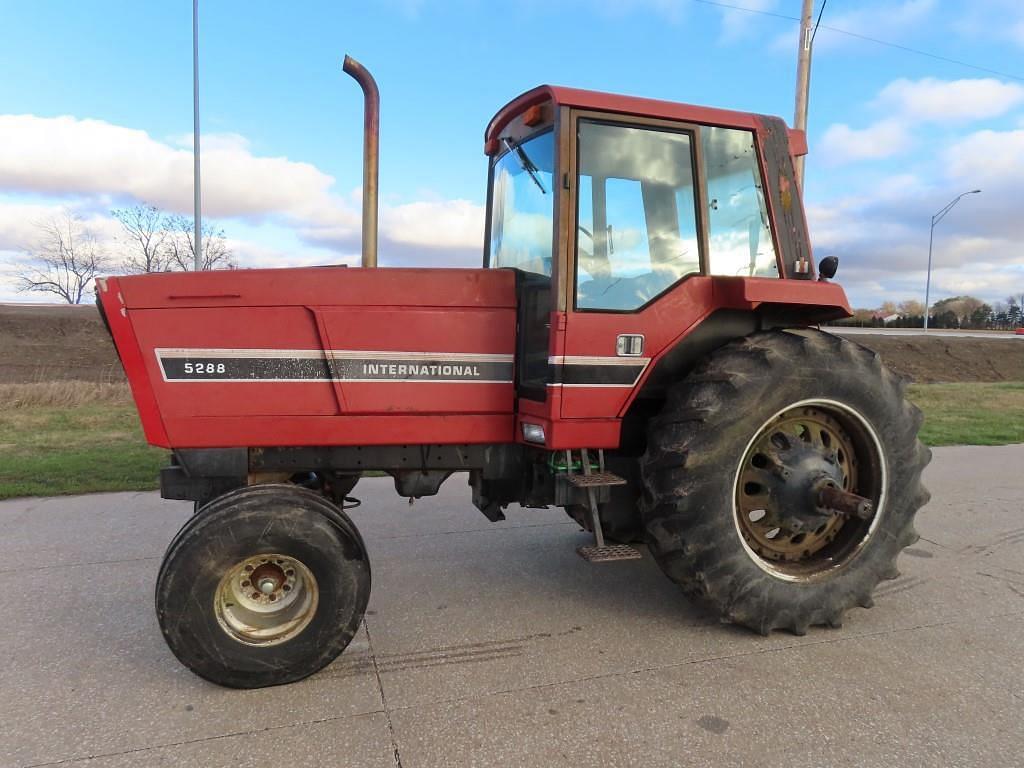 Image of International Harvester 5288 Primary image