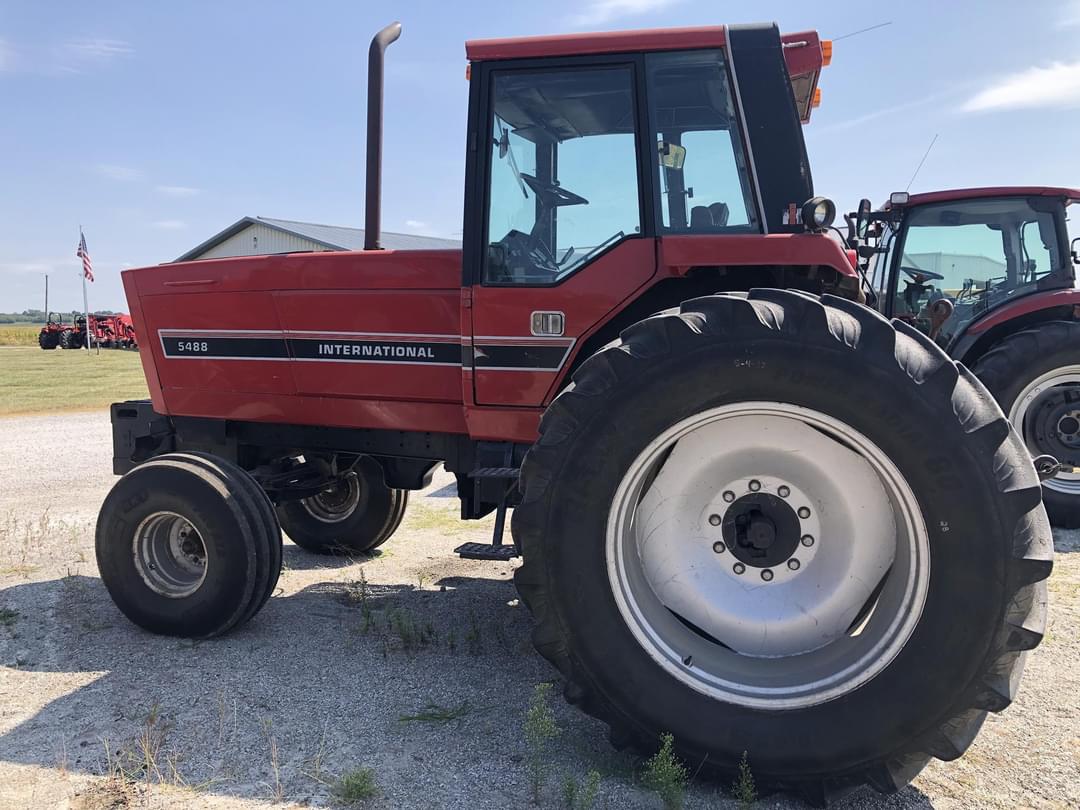 Image of International Harvester 5488 Image 1