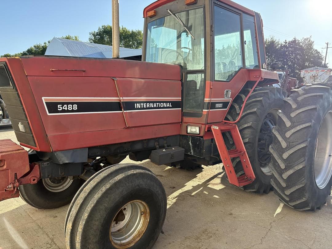 Image of International Harvester 5488 Image 1