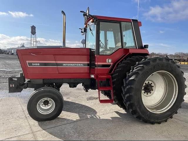 Image of International Harvester 5488 equipment image 3