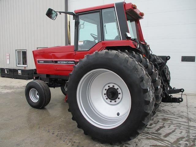 Image of International Harvester 5488 equipment image 4