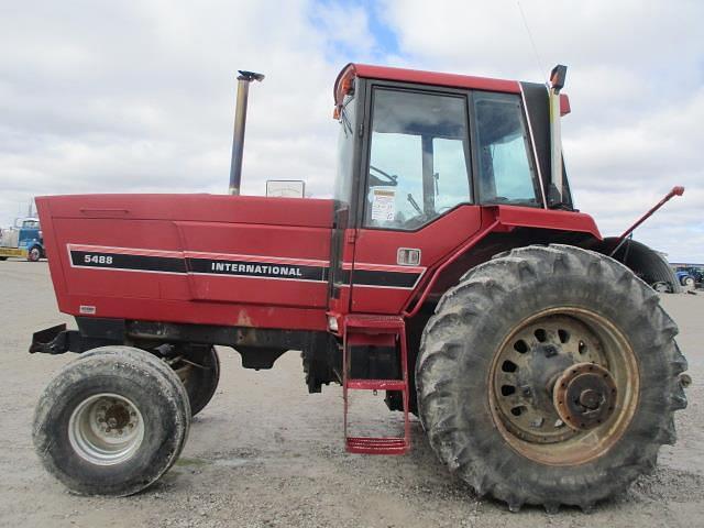 Image of International Harvester 5488 equipment image 2