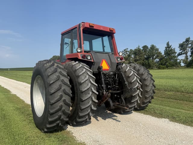 Image of International Harvester 5488 equipment image 2