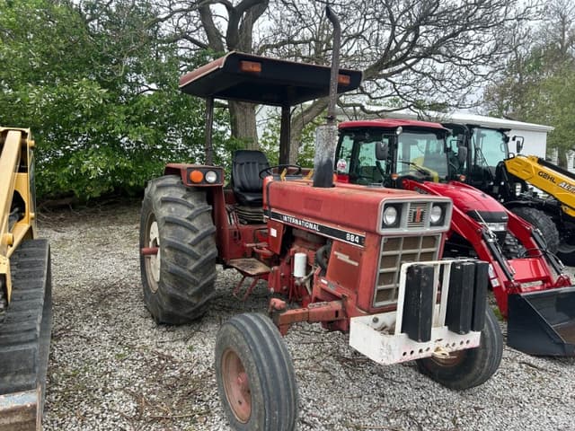 Image of International Harvester 884 equipment image 1