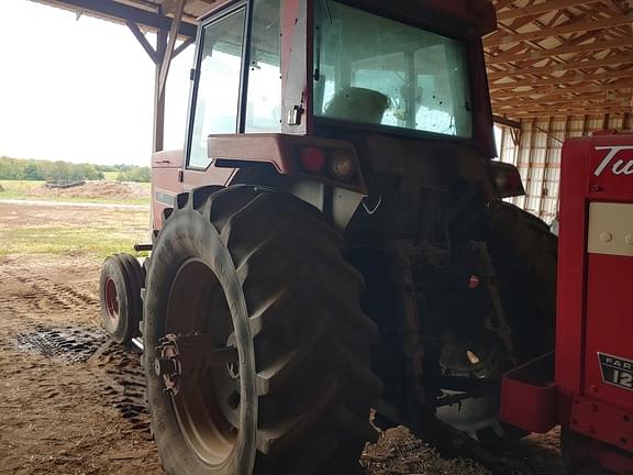 Image of International Harvester 3688 equipment image 4