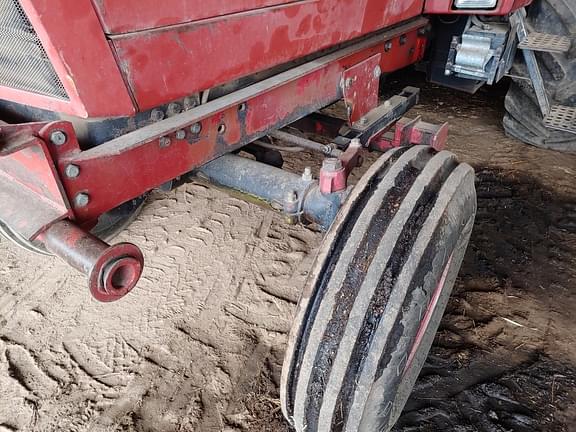 Image of International Harvester 3688 equipment image 1