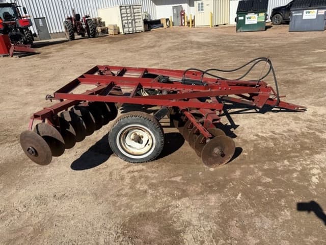 Image of International Harvester 370 equipment image 3