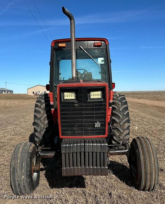 Image of International Harvester 5288 equipment image 1