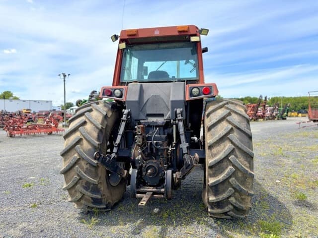Image of International Harvester 5488 equipment image 4
