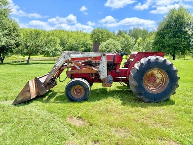 Image of International Harvester Hydro 84 equipment image 2
