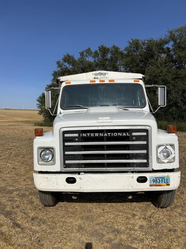 Image of International S1700 equipment image 1