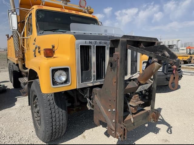 Image of International S2500 equipment image 4