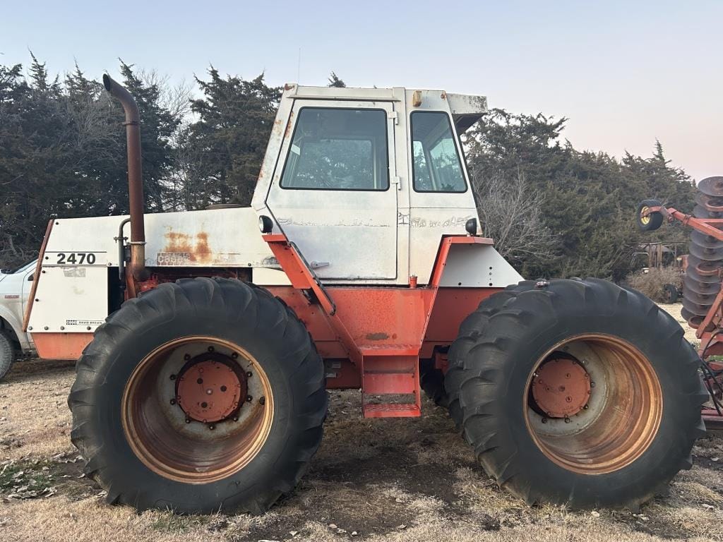 1982 J.I. Case 2470 Equipment Image0