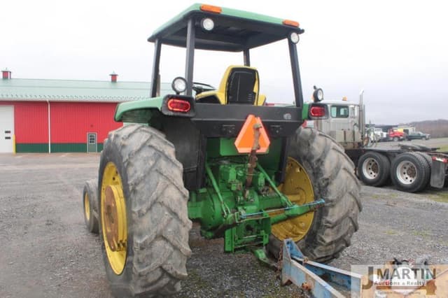 Image of John Deere 4240 equipment image 3