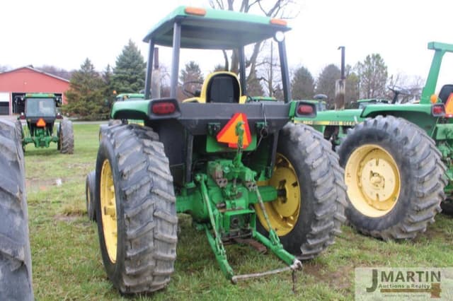 Image of John Deere 4240 equipment image 3
