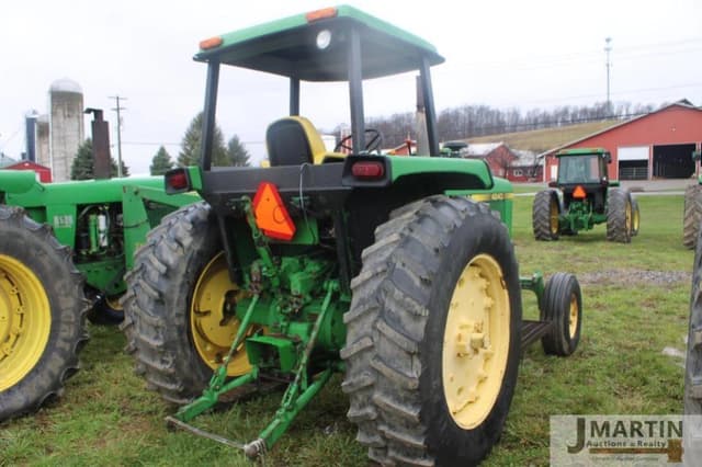 Image of John Deere 4240 equipment image 2