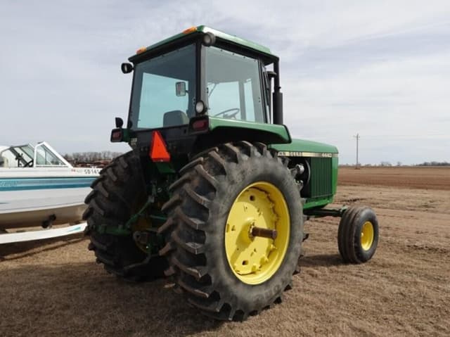 Image of John Deere 4440 equipment image 2