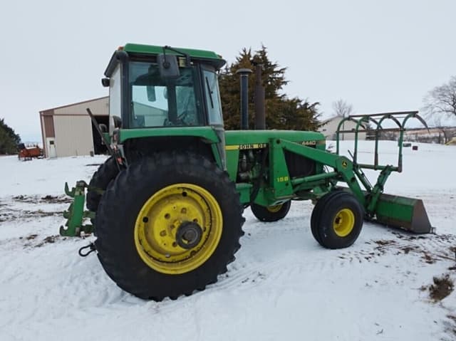 Image of John Deere 4440 equipment image 1