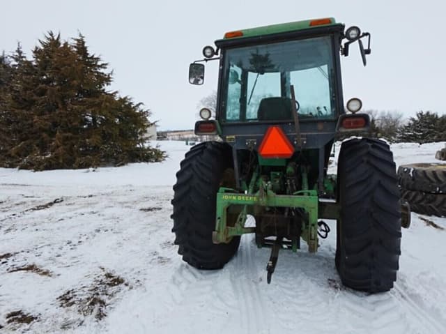 Image of John Deere 4440 equipment image 2