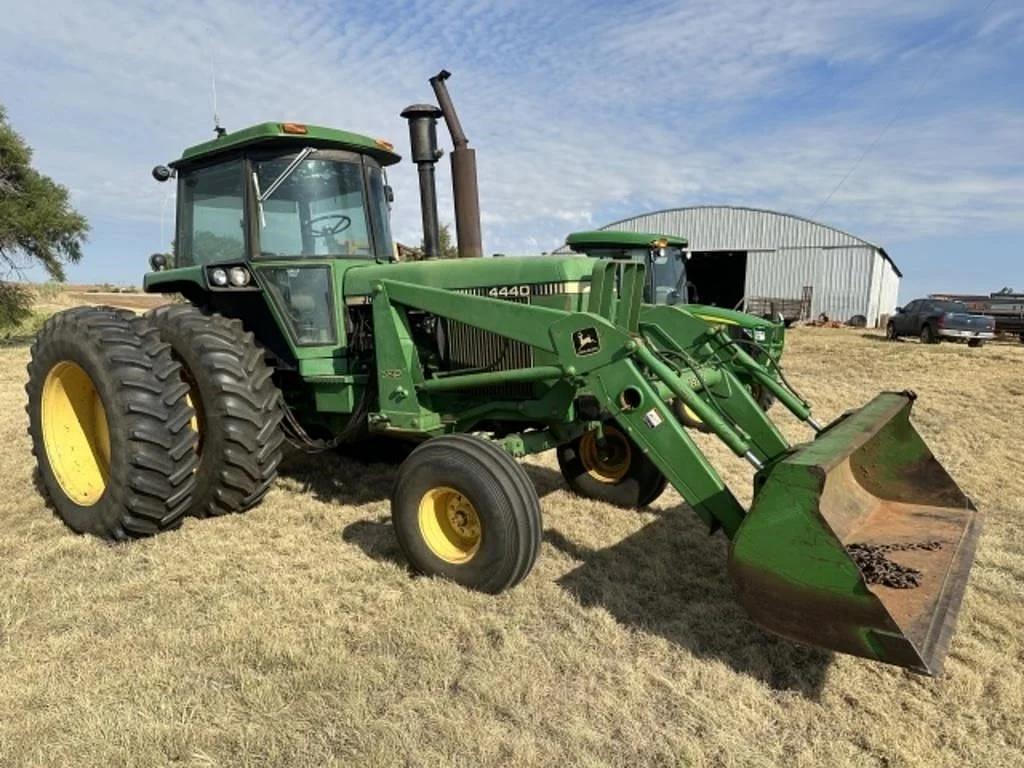 Image of John Deere 4440 Primary image