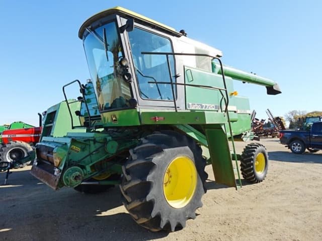 Image of John Deere 7720 equipment image 1