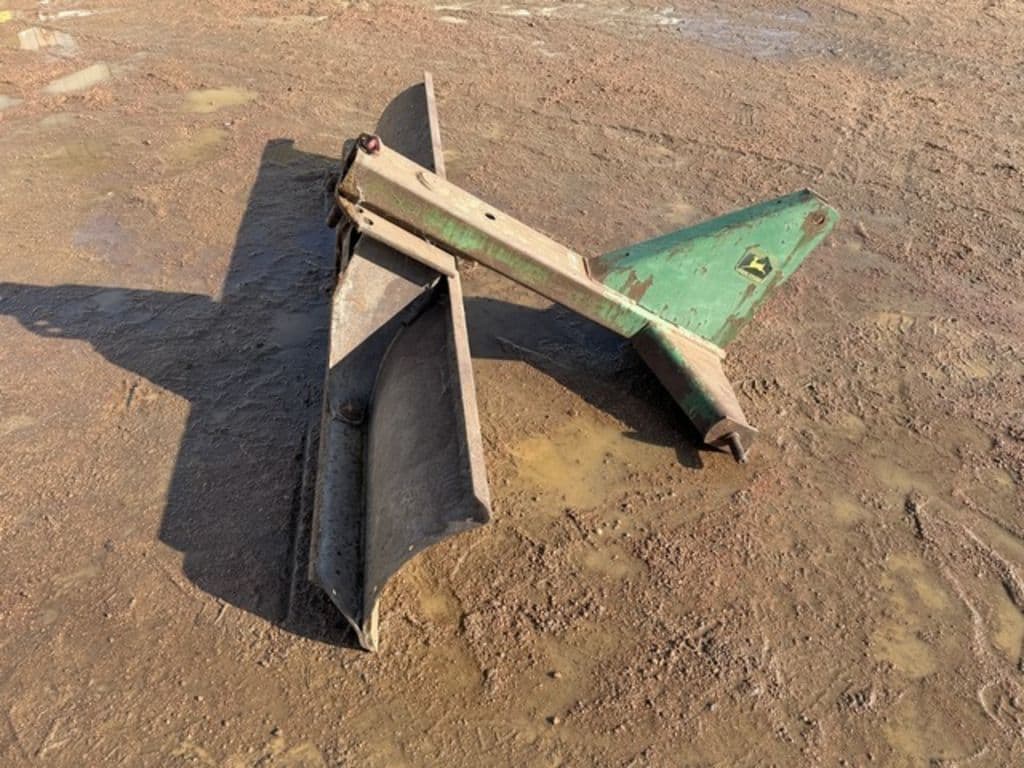 Image of John Deere 115 Primary image