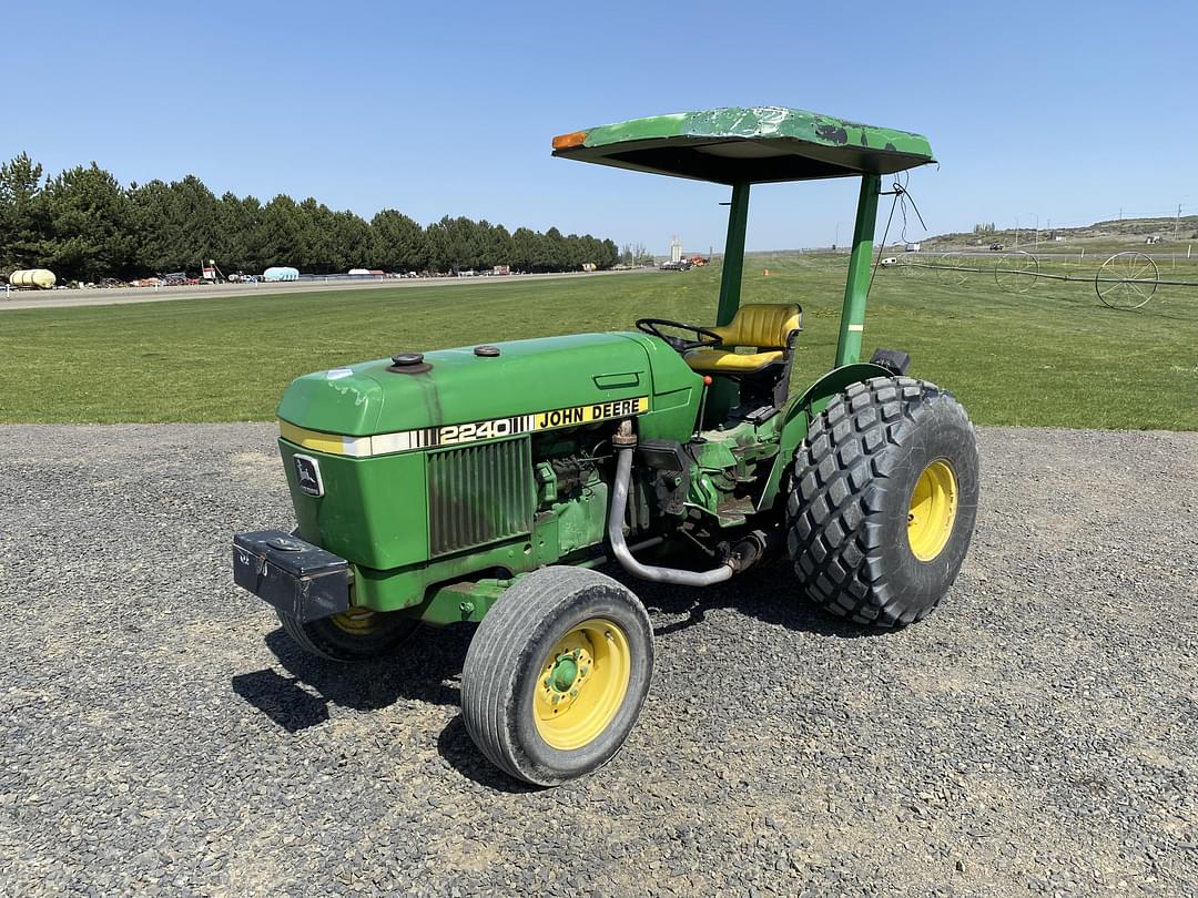 Image of John Deere 2240 Primary image