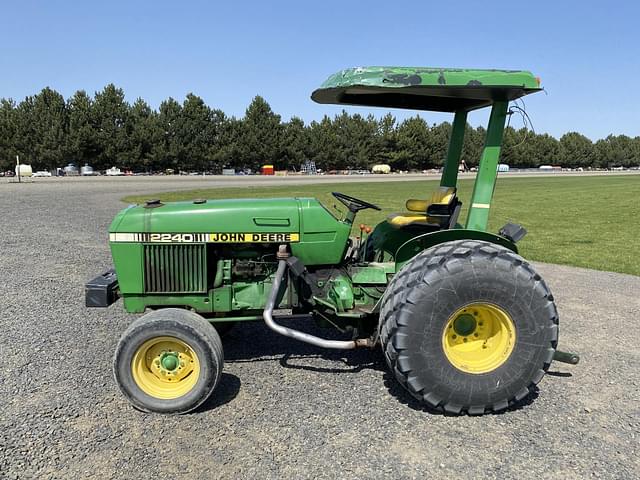 Image of John Deere 2240 equipment image 1