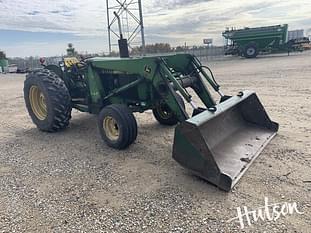 1982 John Deere 2440 Equipment Image0