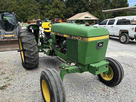 Image of John Deere 2440 equipment image 1