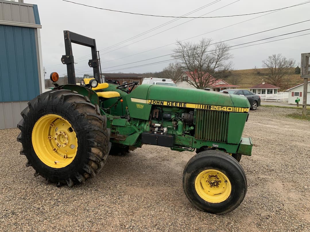 Image of John Deere 2640 Primary image