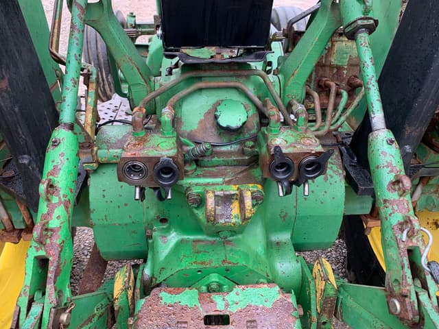 Image of John Deere 2640 equipment image 4