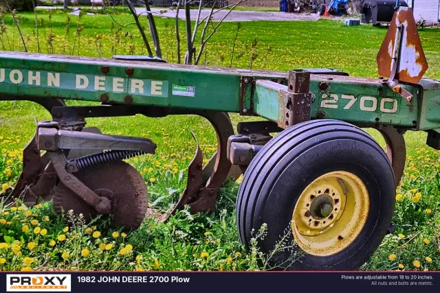 Image of John Deere 2700 equipment image 3