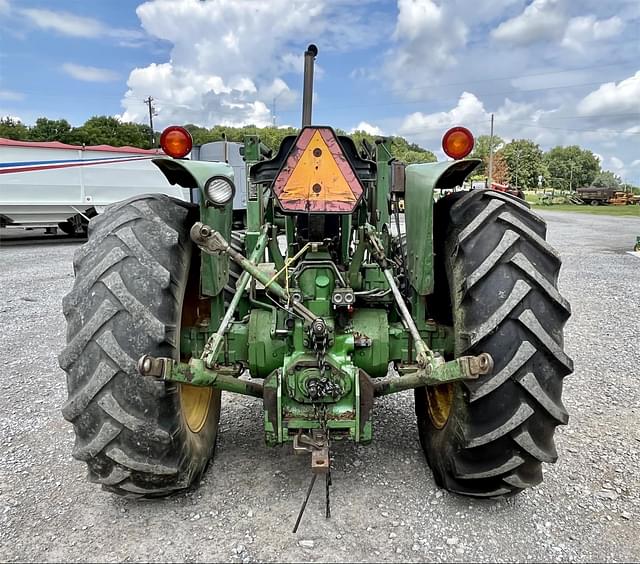 Image of John Deere 2940 equipment image 3